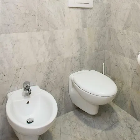 Apartment Garibaldi Ground Floor With Garden *